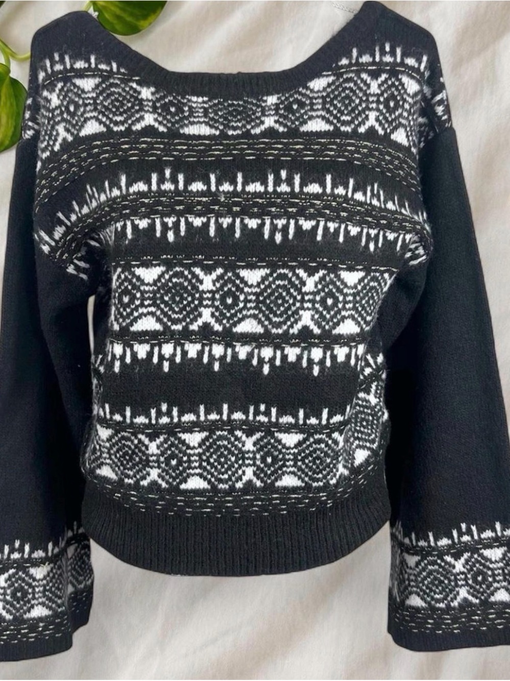 Fair Isle Knit Sweater Size Large Black White Scoop Neck Bell Sleeve Boho